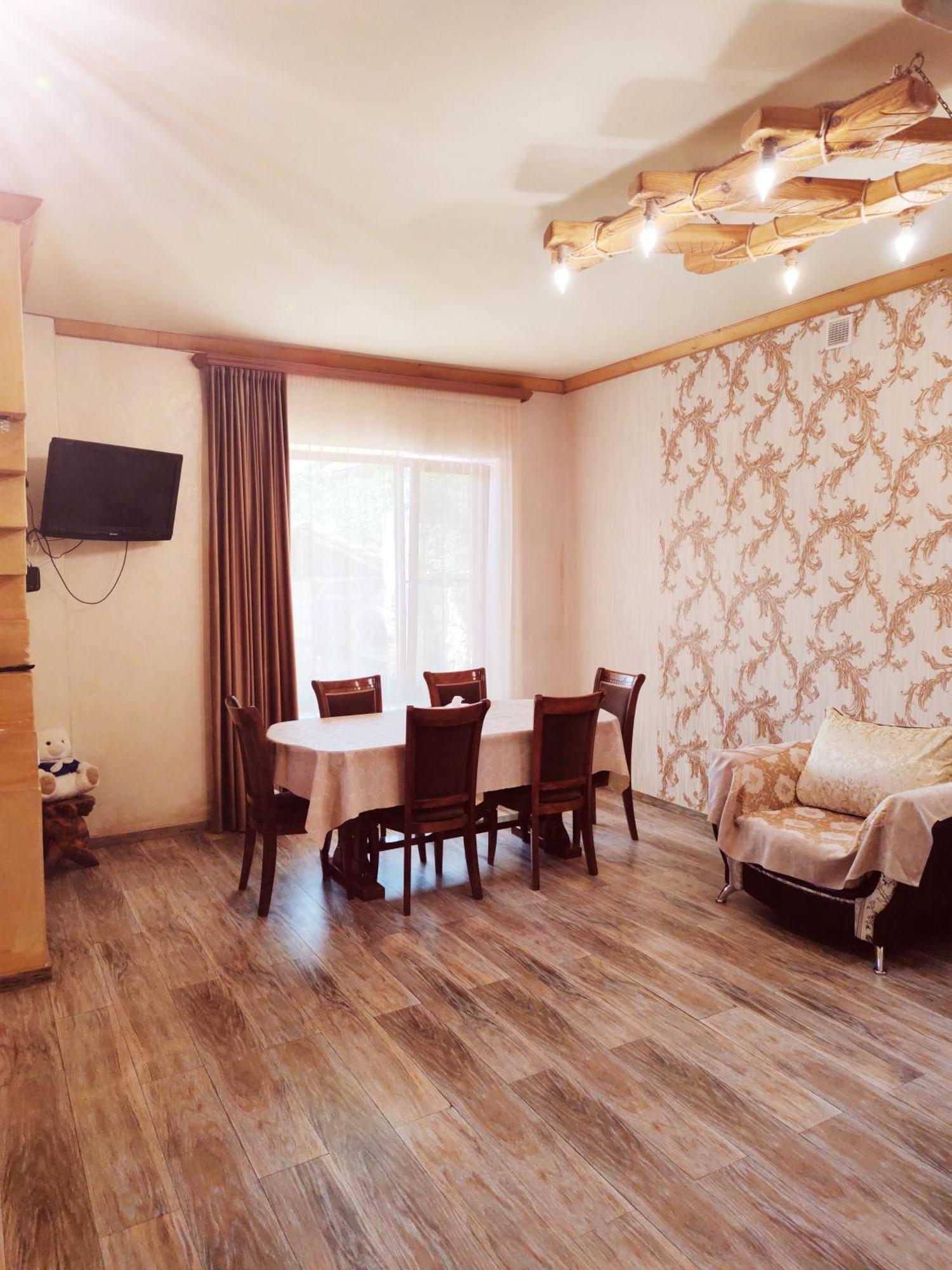 Paradise Guest House ツァグカゾール エクステリア 写真